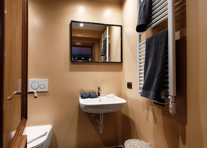 Crotto Polirolo - The House Of Travelers Apartment Cernobbio