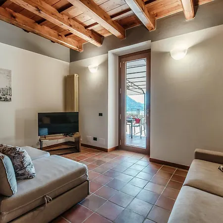 Crotto Polirolo - The House Of Travelers تْشيرنوبيو